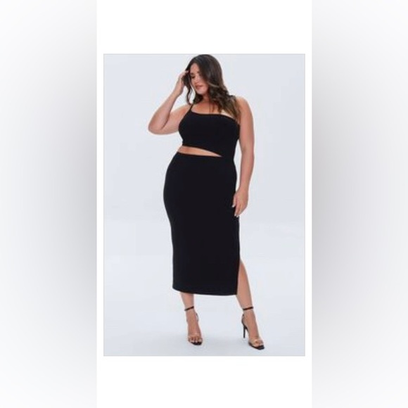 Forever 21 Dresses & Skirts - Cutout Midi Dress